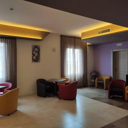 Отель Lory My Wellness