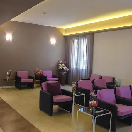 Отель Lory My Wellness 3*