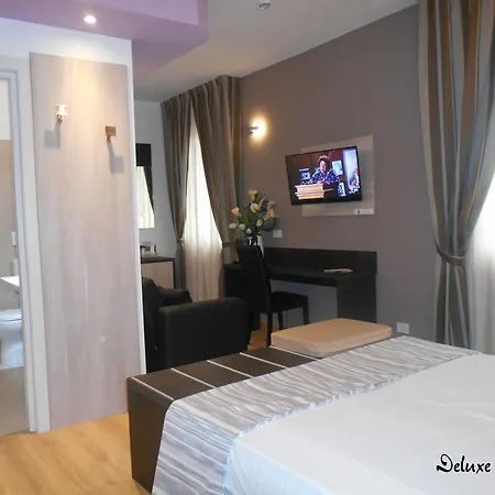 Отель Lory My Wellness 3*